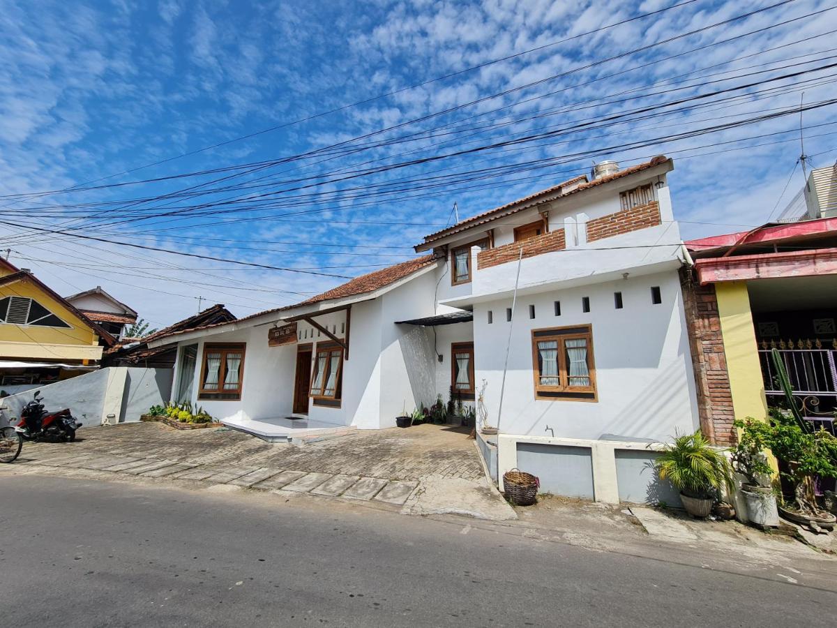 Brb Guesthouse Banyuwangi  Esterno foto